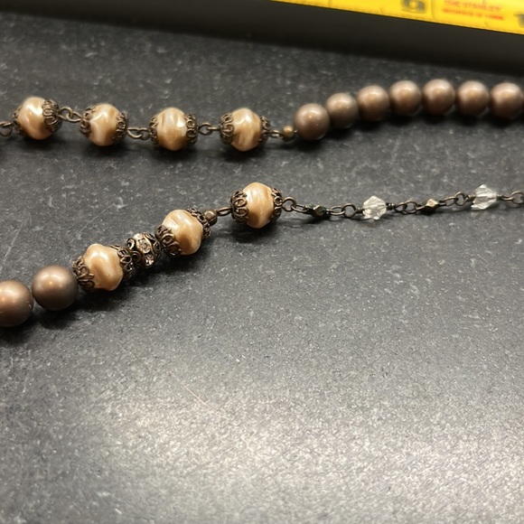 Stone and bead necklace - Picture 6 of 7